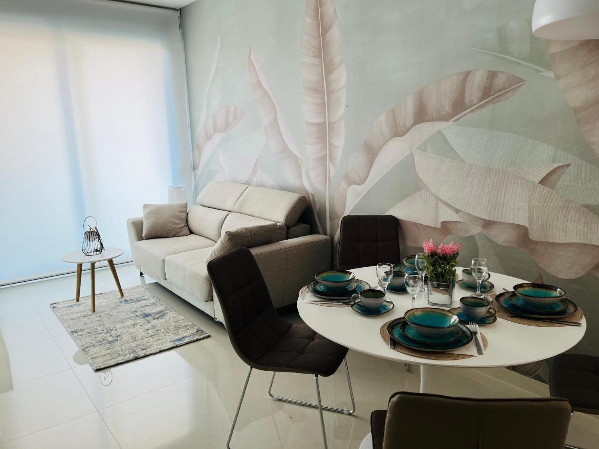 New 2022 Casanovas-Apartment Torrevieja Center Kültér fotó